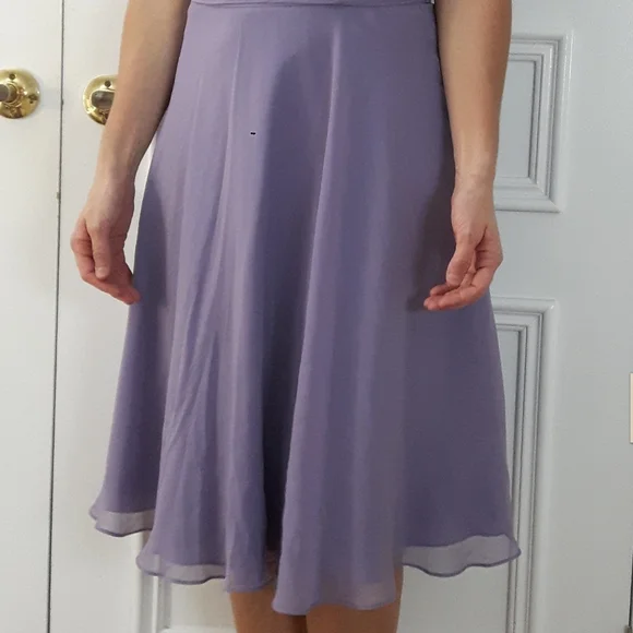 LILAC BRIDESMAID SHIFFON DRESS SIZE 4 (special occasion) - Picture 11 of 16